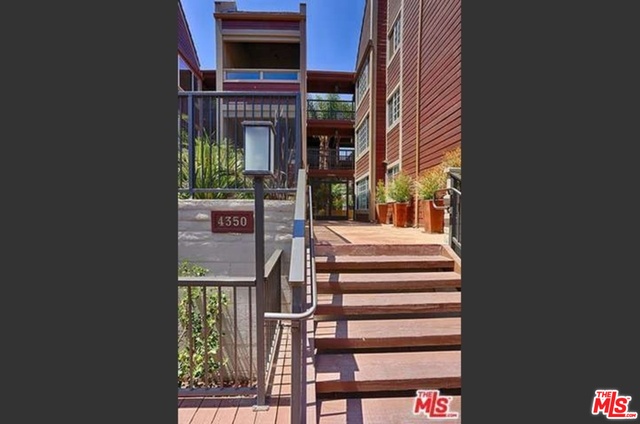 4350 Vía Dolce Marina del Rey, CA 90292 - Photo 3 of 29