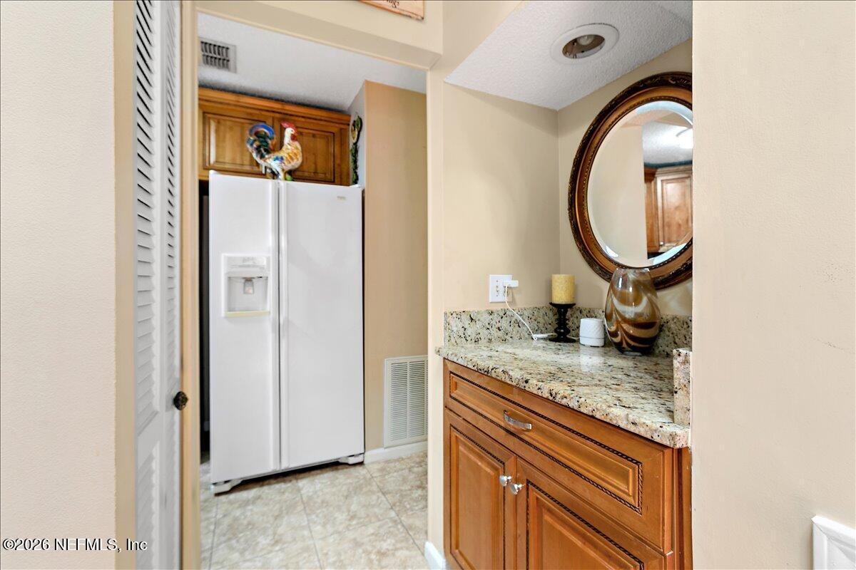 3801 Crown Point Road, Unit 1273 Jacksonville, FL 32257 - Photo 8 of 18 Kitchen