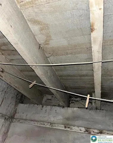 $30,000 | 115 North Locust Street, Mount Carmel, PA 17851