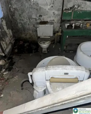 $30,000 | 115 North Locust Street, Mount Carmel, PA 17851