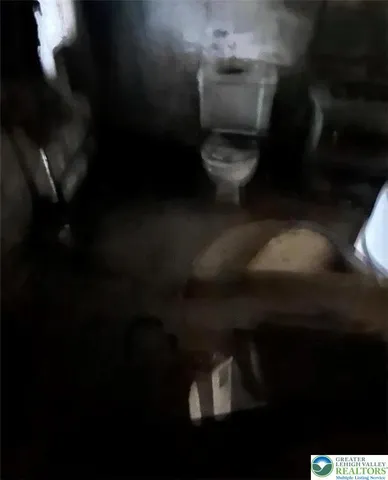 $30,000 | 115 North Locust Street, Mount Carmel, PA 17851