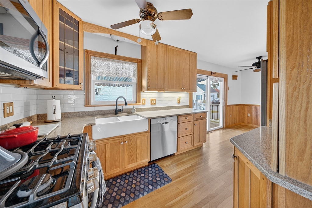 100 Sycamore Street Fairhaven, MA 02719 - Photo 17 of 36