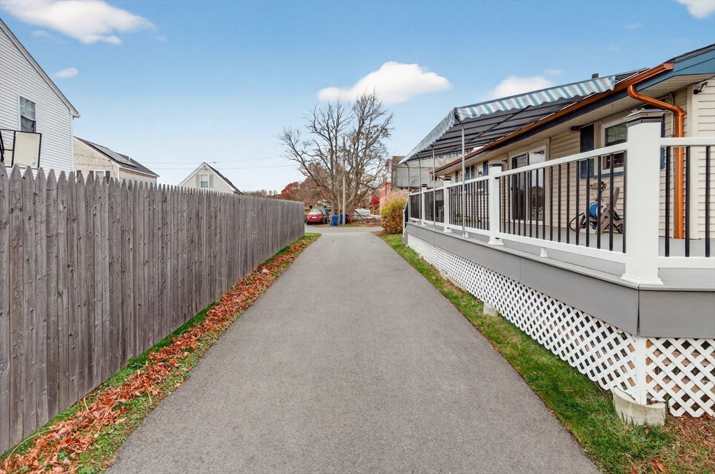 100 Sycamore Street Fairhaven, MA 02719 - Photo 7 of 36