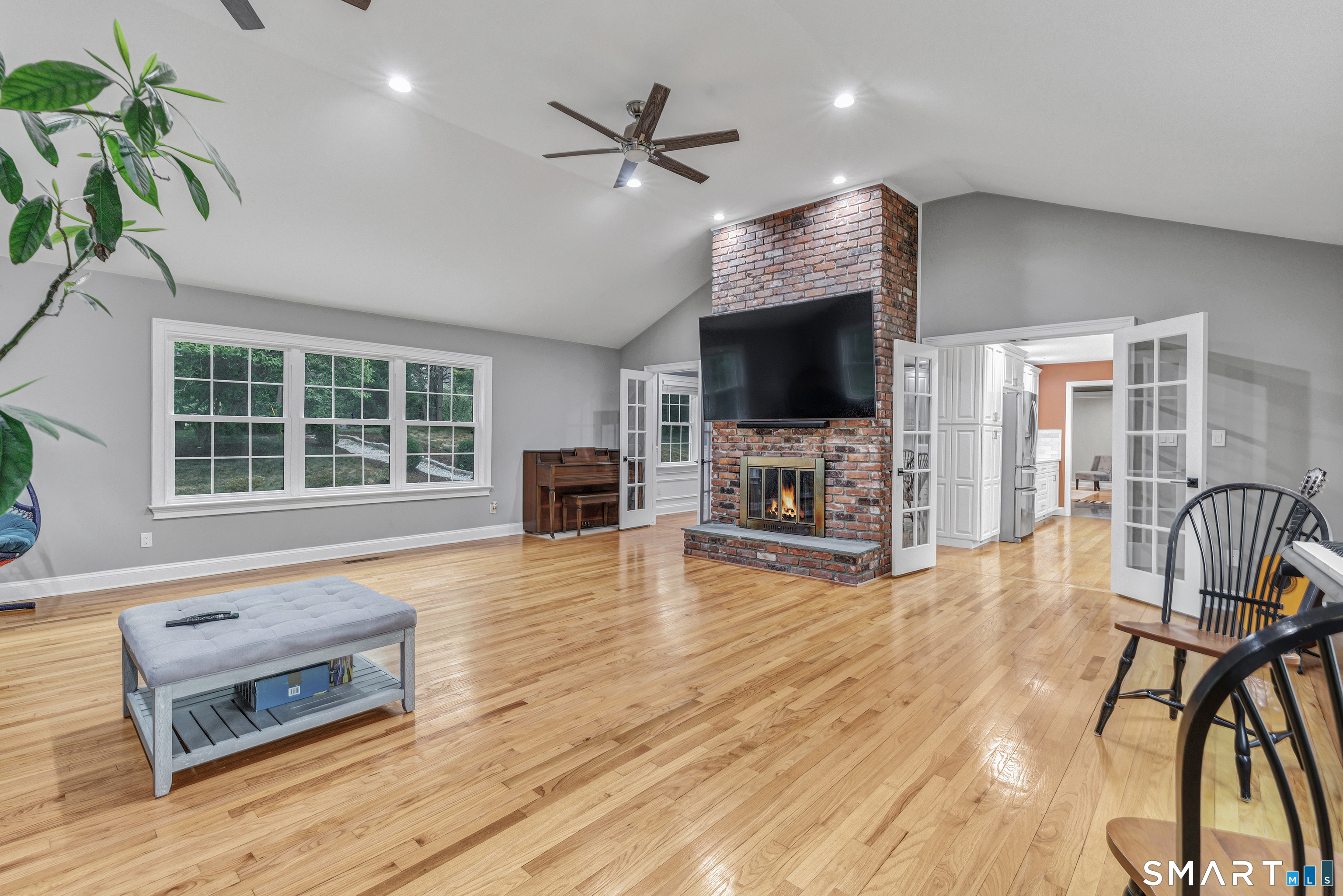 42 Turkey Meadow Road Trumbull, CT 06611 - Photo 15 of 40