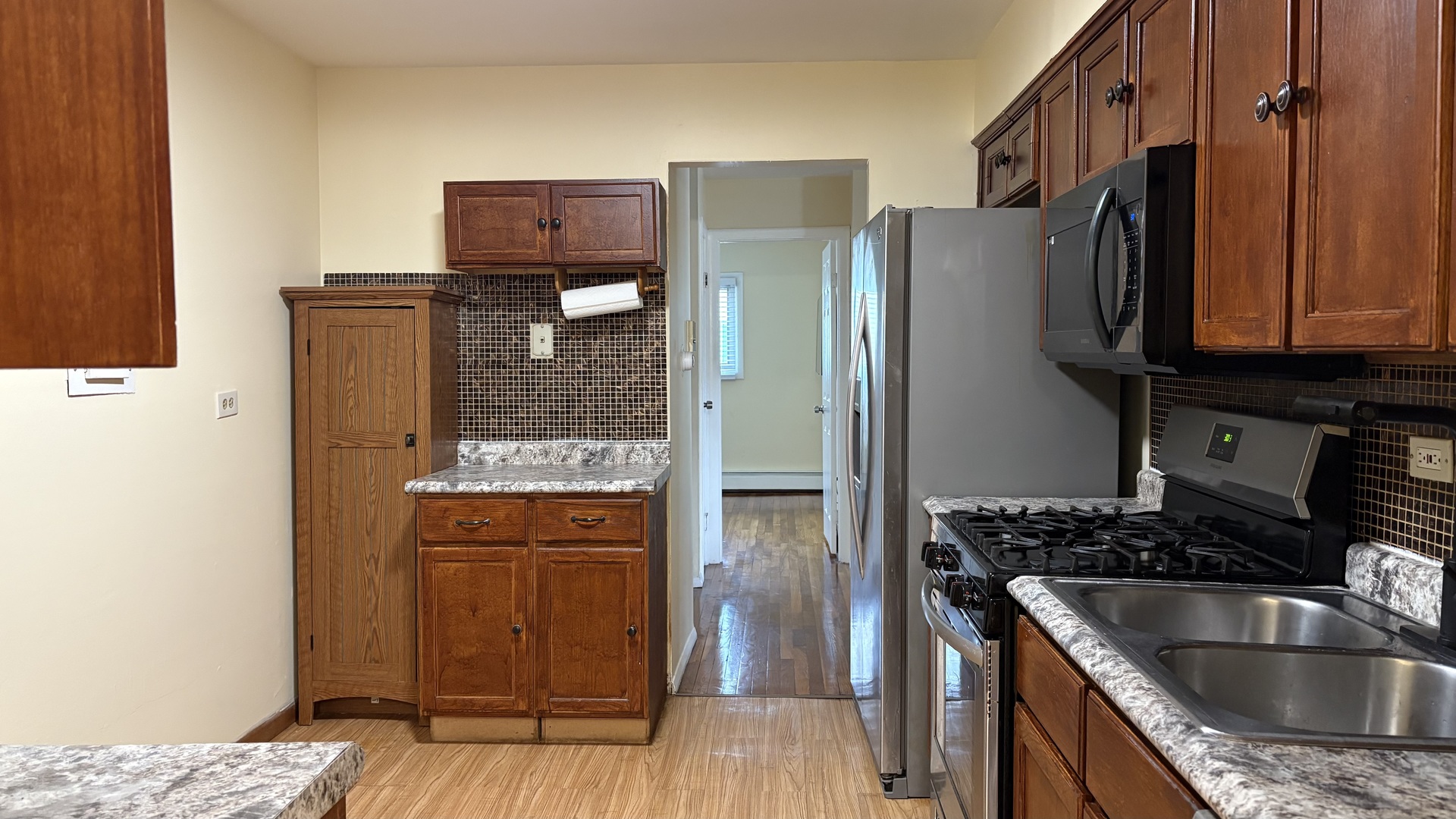8804 Golf Road, Unit 1G Des Plaines, IL 60016 - Photo 4 of 18 Gallery Image 4