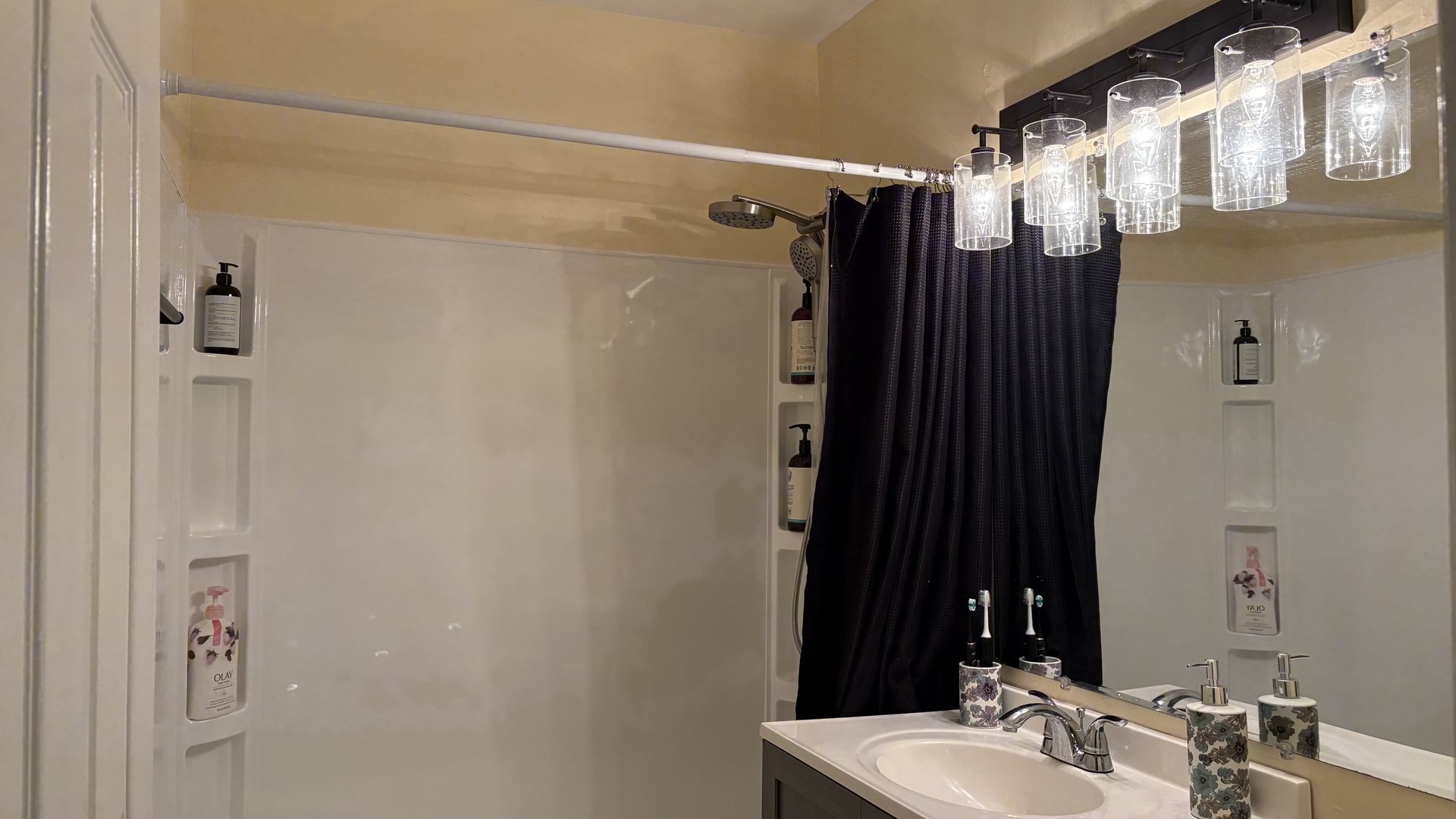 8804 Golf Road, Unit 1G Des Plaines, IL 60016 - Photo 7 of 18 Gallery Image 7