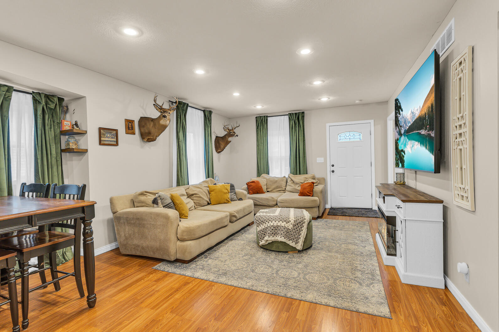 110 North Thompson Street Jackson, MI 49202 - Photo 17 of 38 0N0A6065