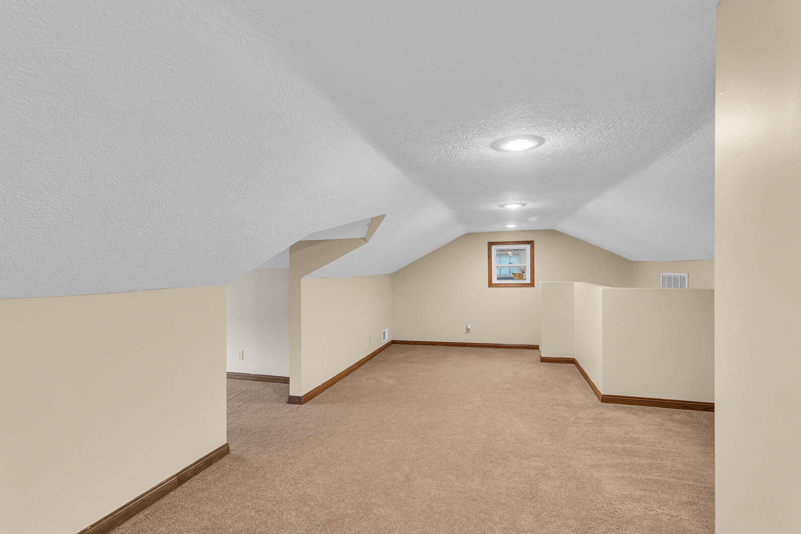 110 North Thompson Street Jackson, MI 49202 - Photo 27 of 38 0N0A6095