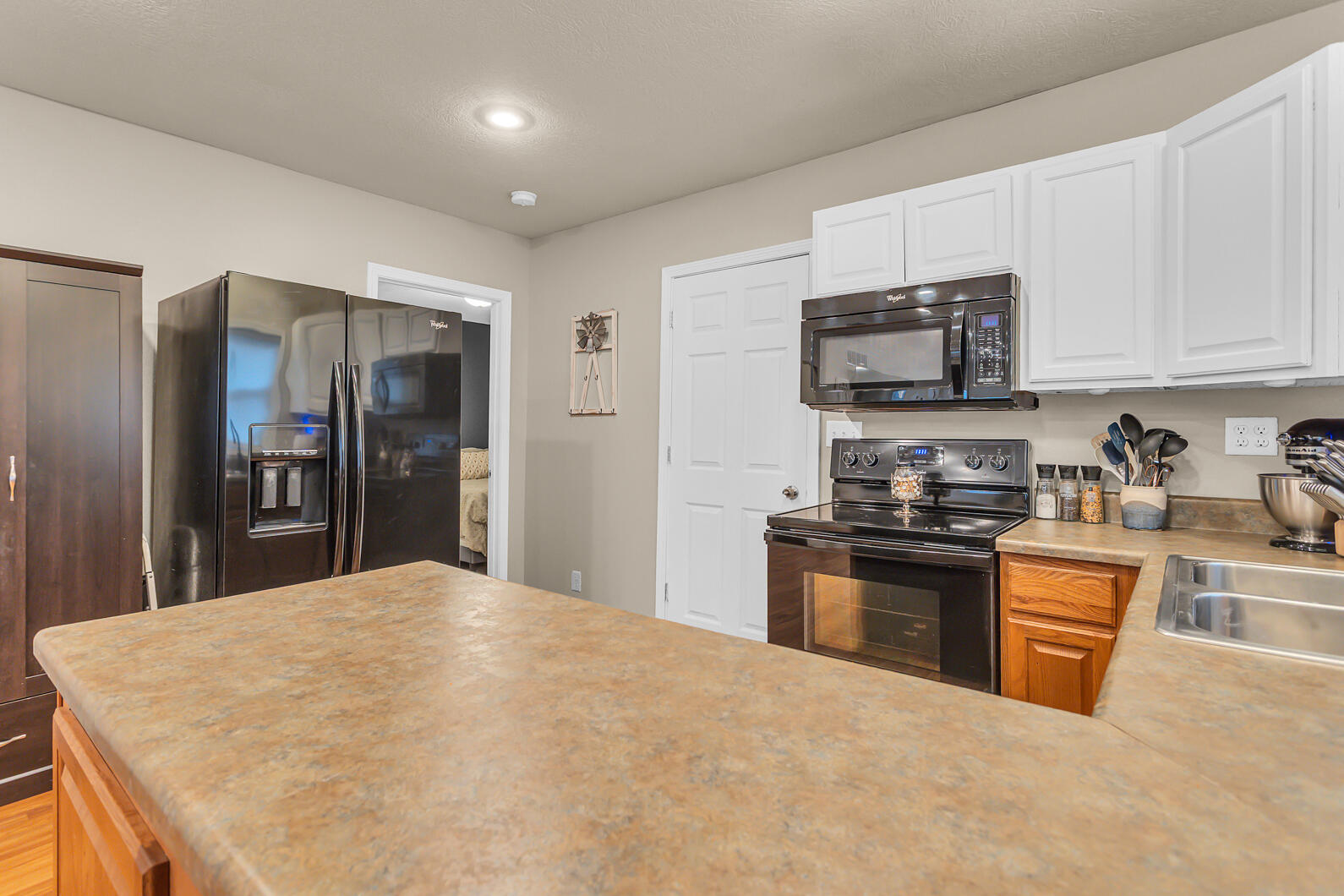 110 North Thompson Street Jackson, MI 49202 - Photo 7 of 38 0N0A6035