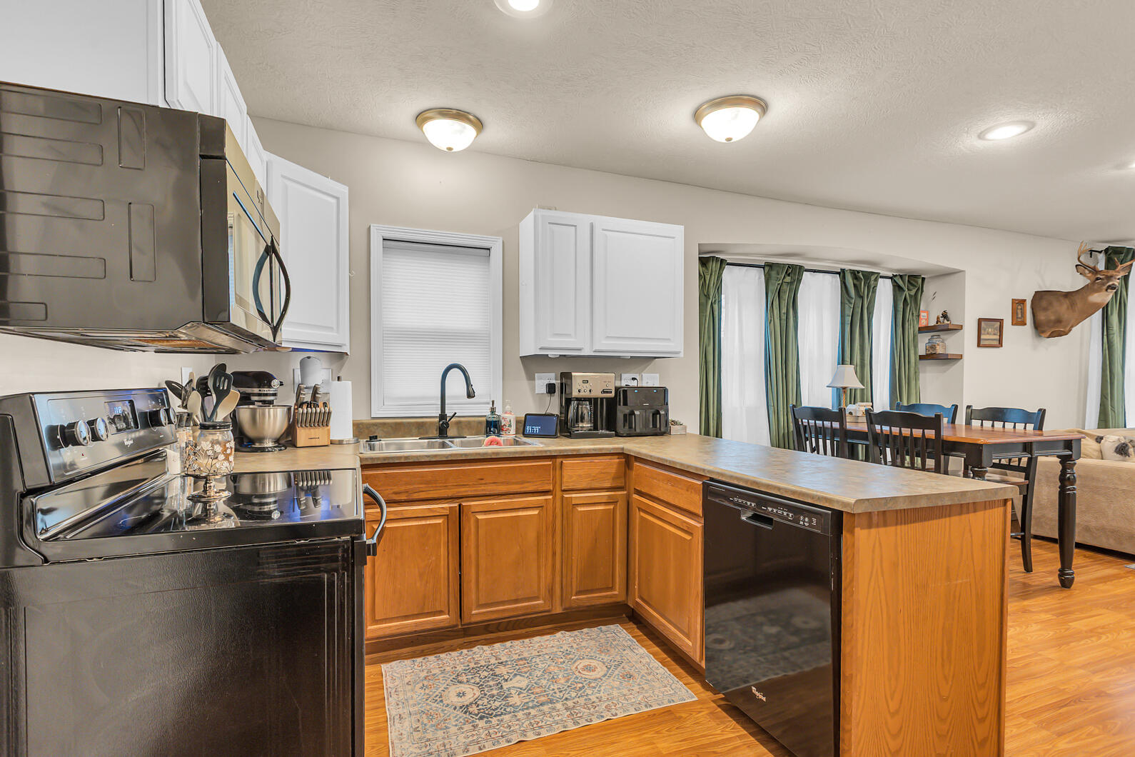 110 North Thompson Street Jackson, MI 49202 - Photo 8 of 38 0N0A6038