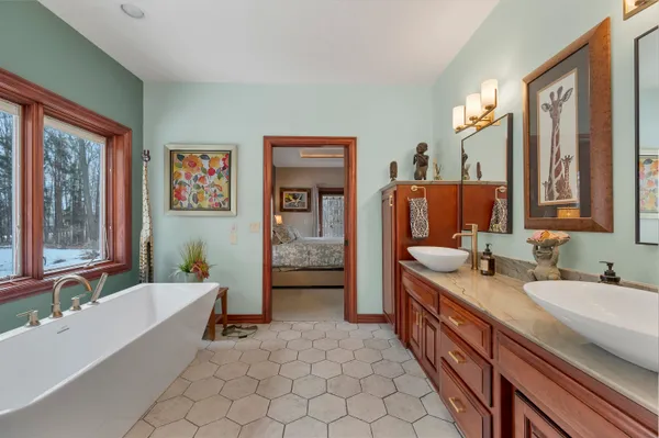 $724,900 | 3877 Sandhill Drive, Pulaski, WI 54162