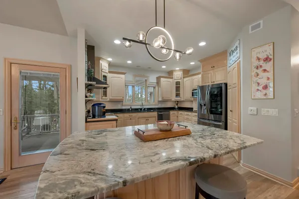 $724,900 | 3877 Sandhill Drive, Pulaski, WI 54162
