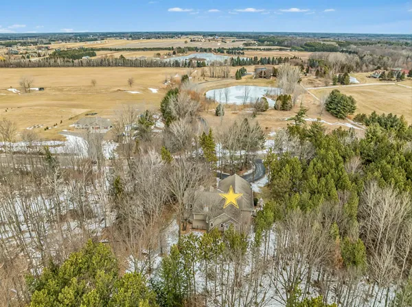 $724,900 | 3877 Sandhill Drive, Pulaski, WI 54162