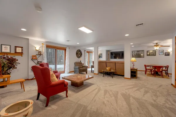 $724,900 | 3877 Sandhill Drive, Pulaski, WI 54162