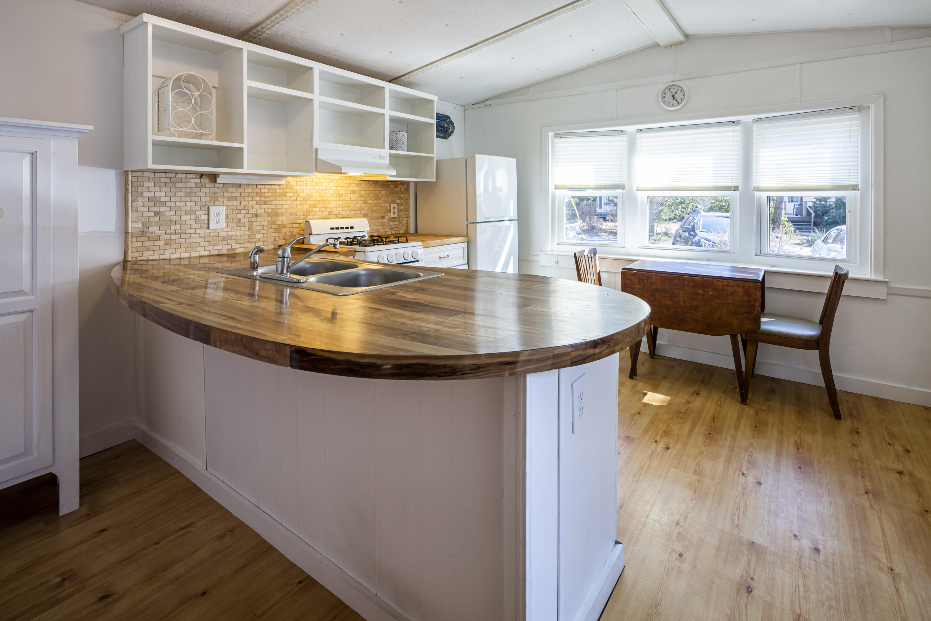 210 W Road, Unit B12 Wellfleet, MA 02667 - Photo 7 of 17 210WestRdB12-16-p