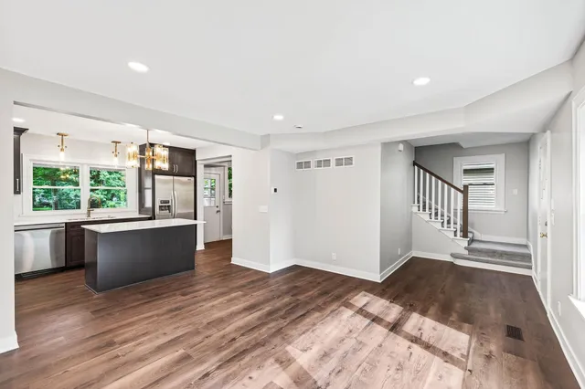 $399,900 | 409 Winslow Avenue, St. Paul, MN 55107