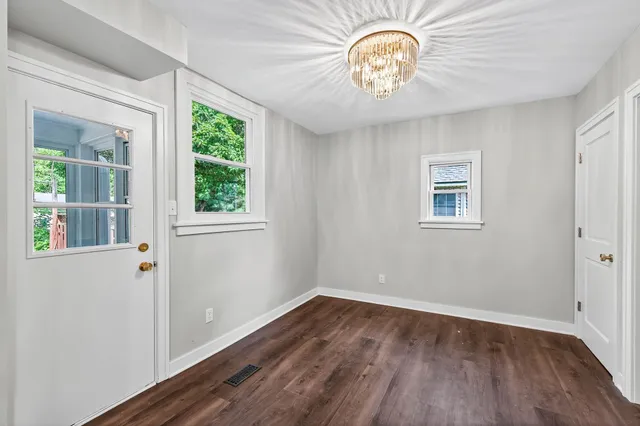 $399,900 | 409 Winslow Avenue, St. Paul, MN 55107