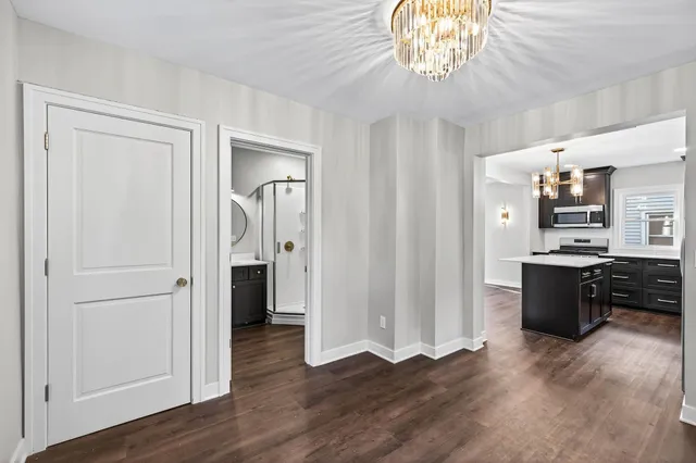 $399,900 | 409 Winslow Avenue, St. Paul, MN 55107