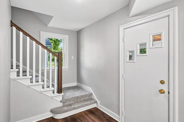 $399,900 | 409 Winslow Avenue, St. Paul, MN 55107