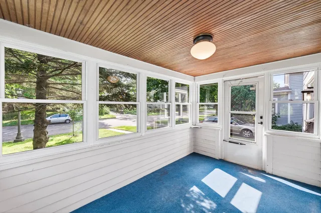 $399,900 | 409 Winslow Avenue, St. Paul, MN 55107