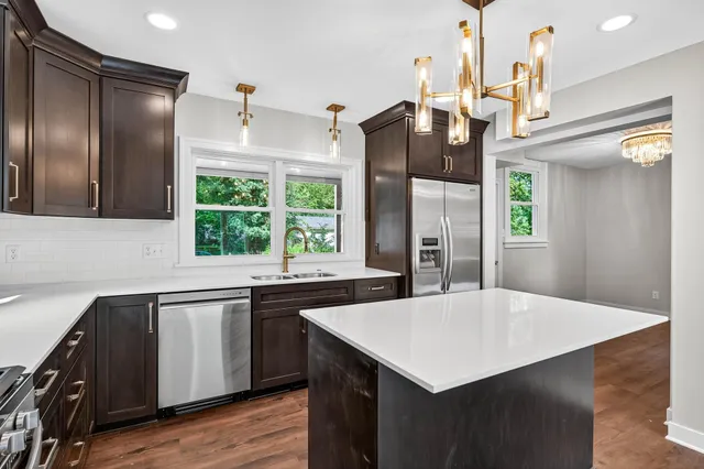 $399,900 | 409 Winslow Avenue, St. Paul, MN 55107