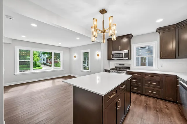 $399,900 | 409 Winslow Avenue, St. Paul, MN 55107