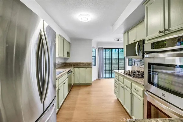 $4,700 | 19620 Leadwell Street, Reseda, CA 91335