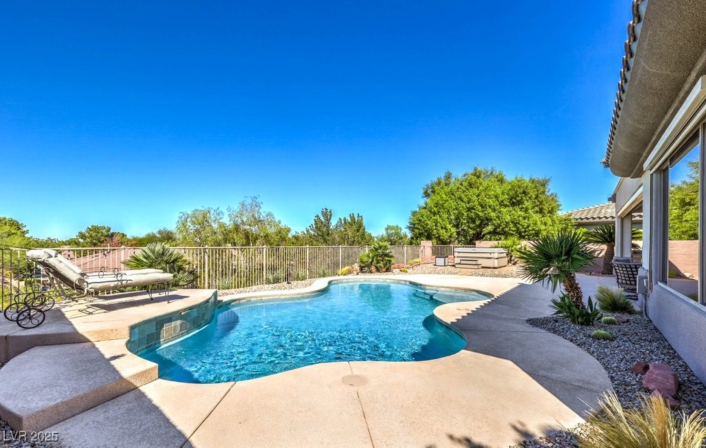 16 Holston Hills Road Henderson, NV 89052 - Photo 33 of 38