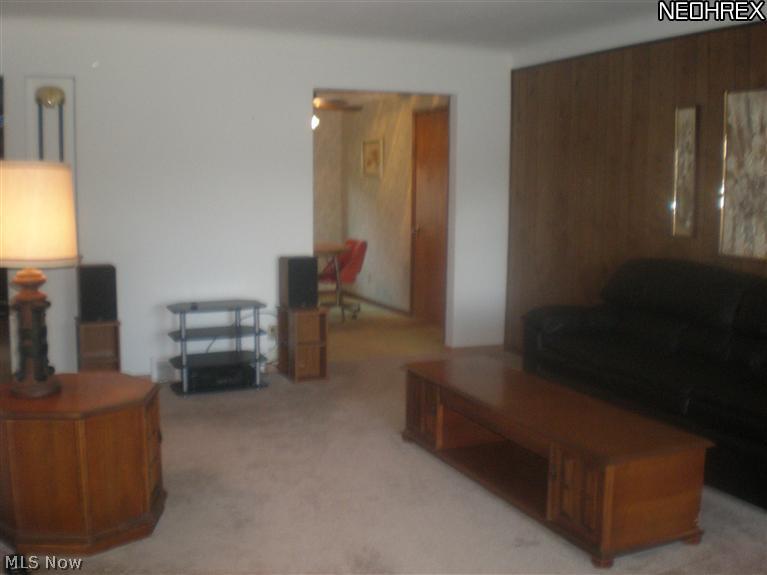 7210 Maplewood Road Parma, OH 44130 - Photo 5 of 17 Gallery Image 5
