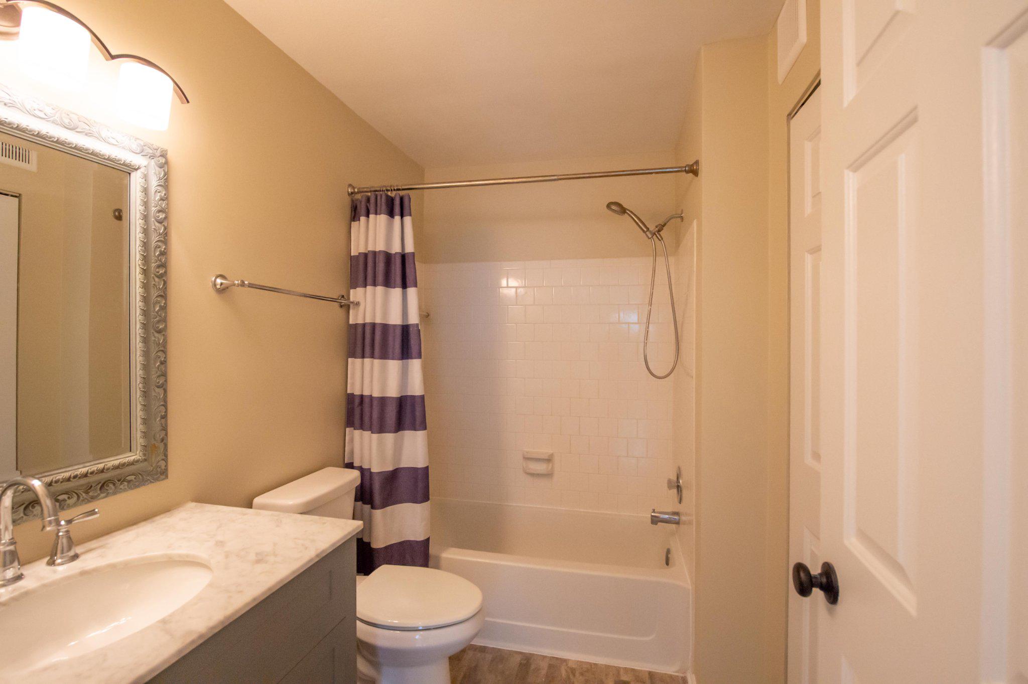 120 Fort Evans Road Southeast, Unit C Leesburg, VA 20175 - Photo 18 of 23 Primary bathroom