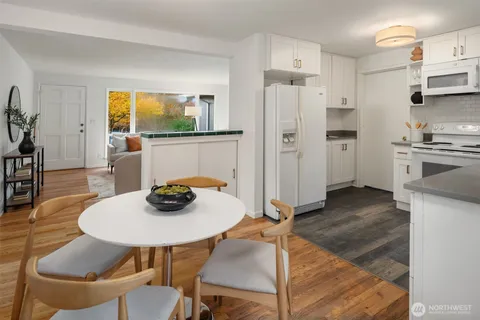 $895,000 | 11346 Bartlett Avenue Northeast, Seattle, WA 98125