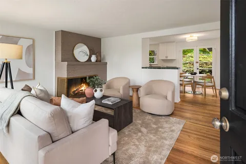 $895,000 | 11346 Bartlett Avenue Northeast, Seattle, WA 98125