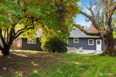 $895,000 | 11346 Bartlett Avenue Northeast, Seattle, WA 98125