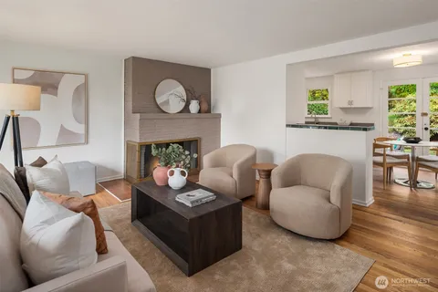 $895,000 | 11346 Bartlett Avenue Northeast, Seattle, WA 98125