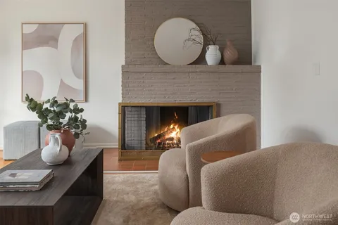 $895,000 | 11346 Bartlett Avenue Northeast, Seattle, WA 98125