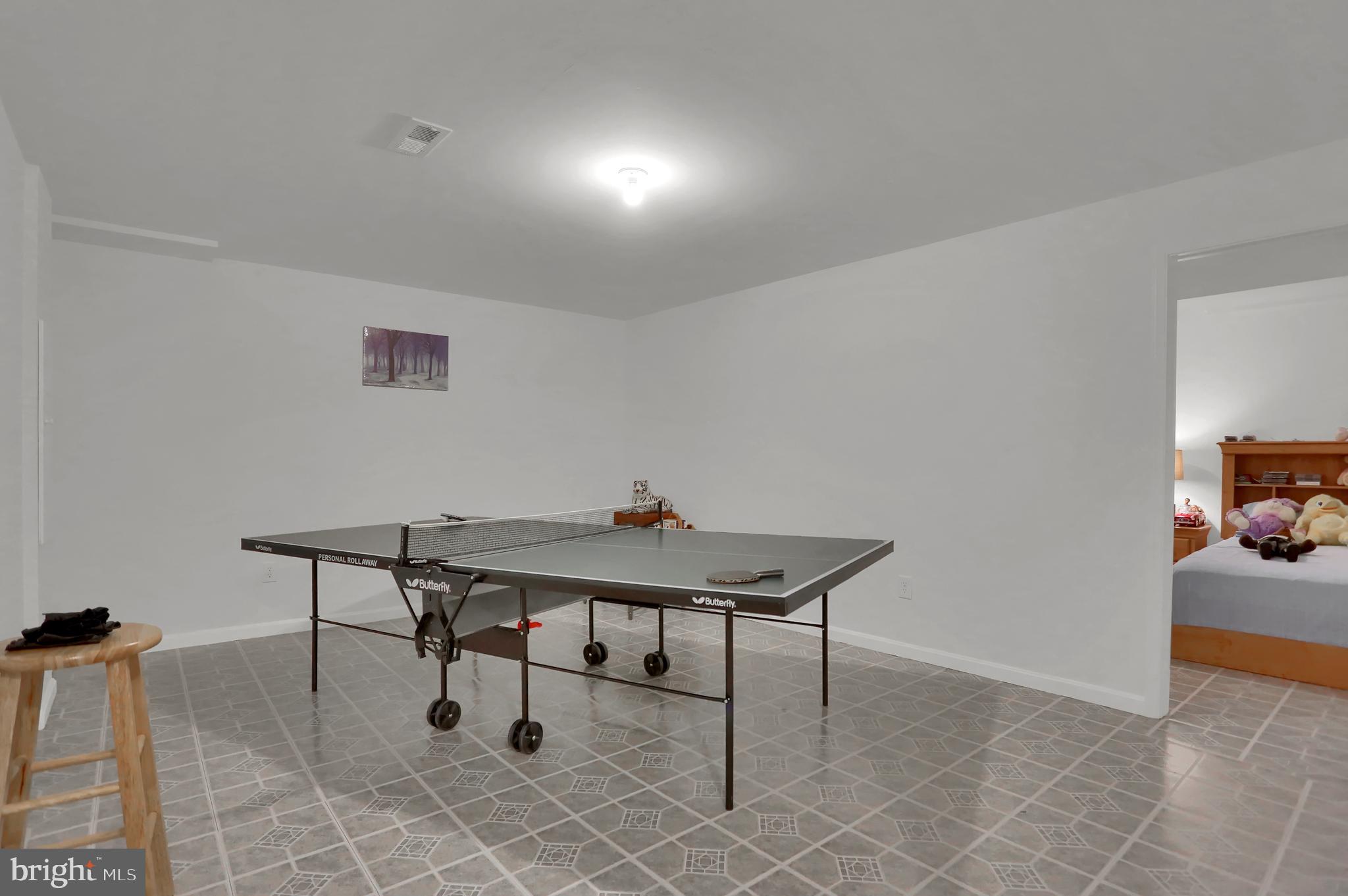 2135 Carriage Run Road York, PA 17408 - Photo 29 of 40 Gallery Image 29