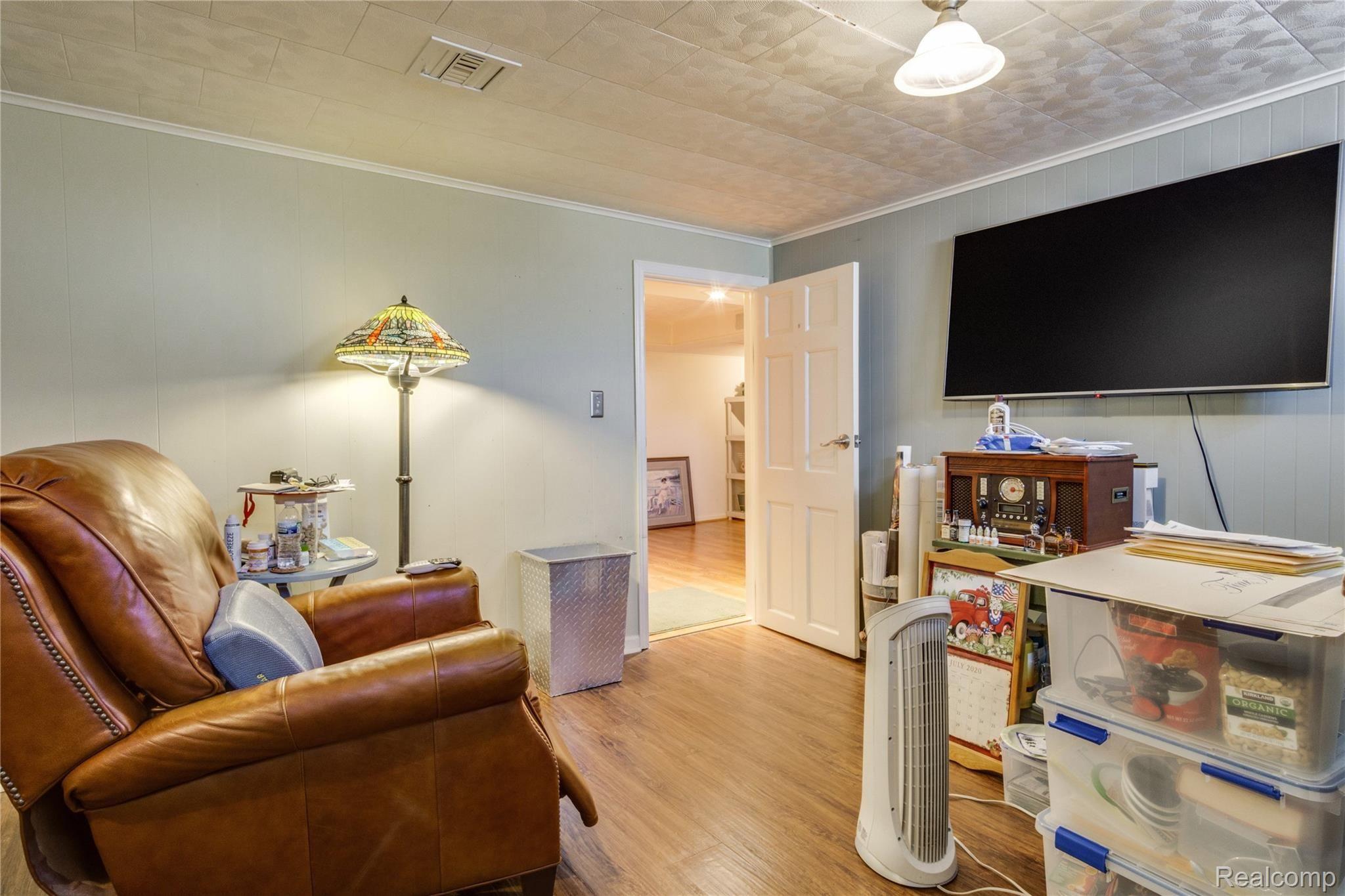 738 Huntington Road Grand Blanc, MI 48439 - Photo 32 of 38 Interiors (45 of 47).jpg