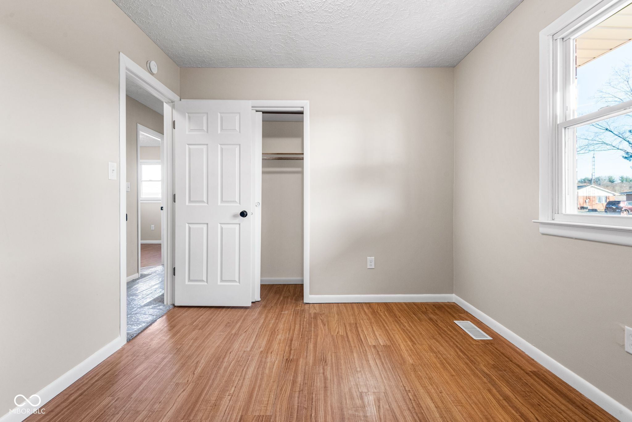 652 North Dellasburg Road Columbus, IN 47203 - Photo 16 of 23