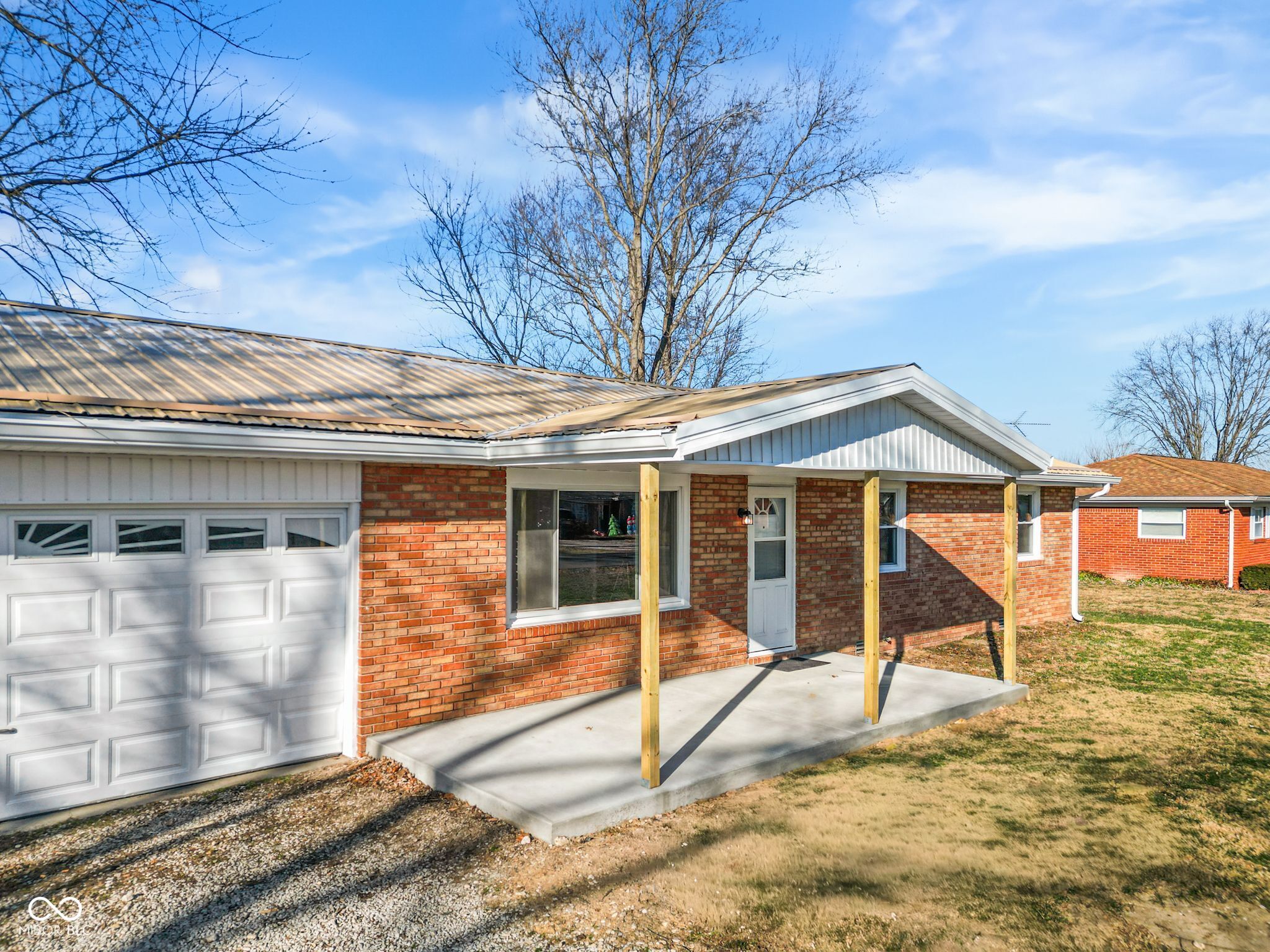 652 North Dellasburg Road Columbus, IN 47203 - Photo 4 of 23