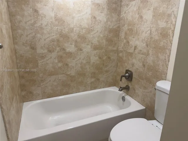 $2,000 | 10400 Southwest 108th Avenue, Unit A201, Miami, FL 33176