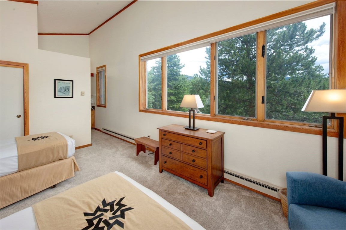 21630 Highway 6, Unit 2150 Keystone, CO 80435 - Photo 32 of 46 a living room with furniture and a window