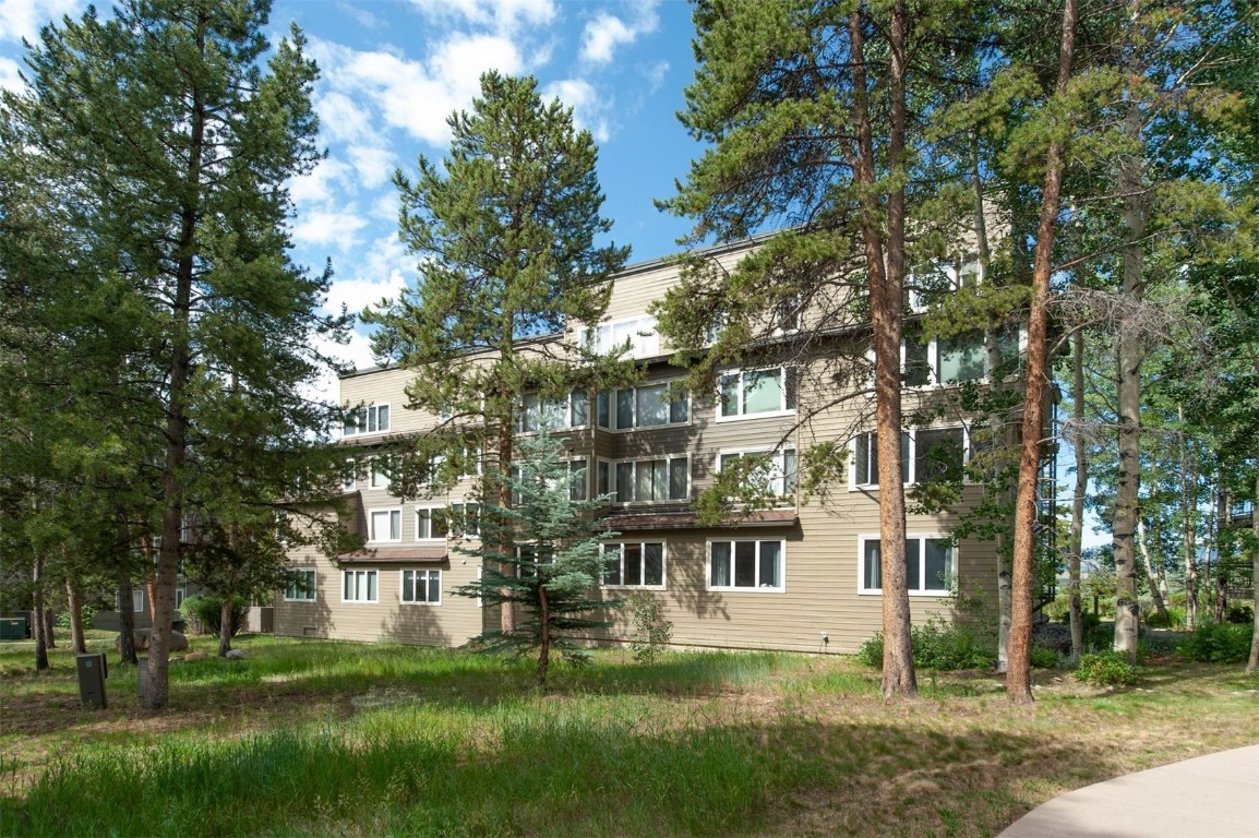 21630 Highway 6, Unit 2150 Keystone, CO 80435 - Photo 38 of 46 front view of house with a yard
