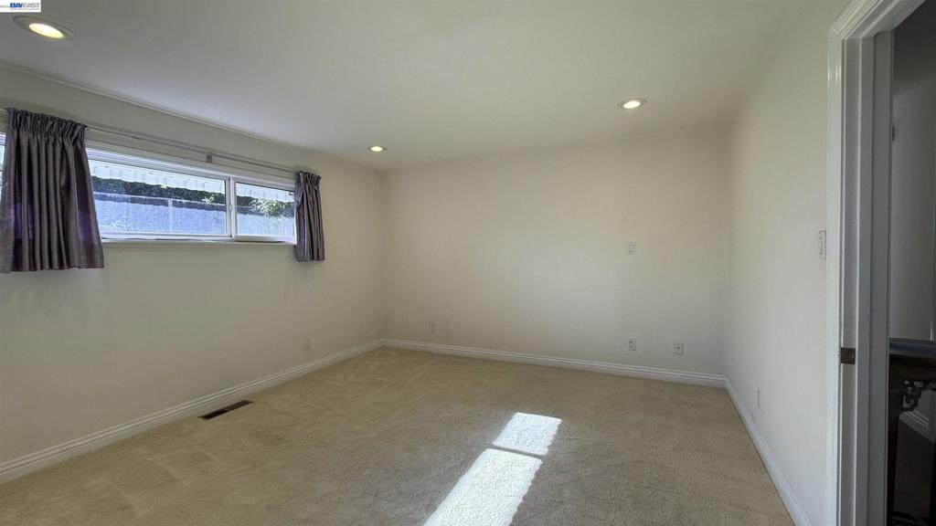 3682 Seven Hills Road Castro Valley, CA 94546 - Photo 16 of 22 Primary Bedroom