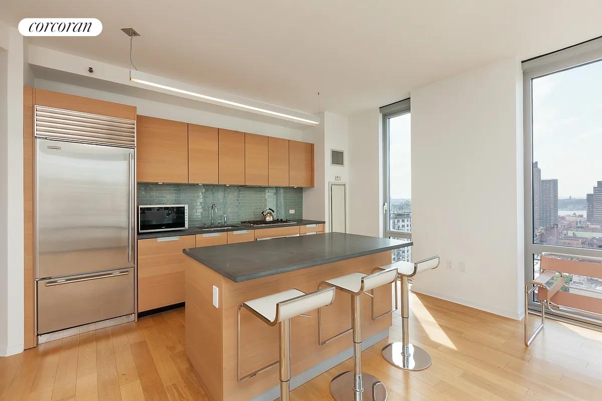 310 West 52nd Street, Unit 18H Manhattan, NY 10019 - Photo 2 of 7