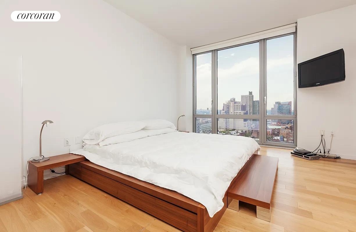310 West 52nd Street, Unit 18H Manhattan, NY 10019 - Photo 4 of 7