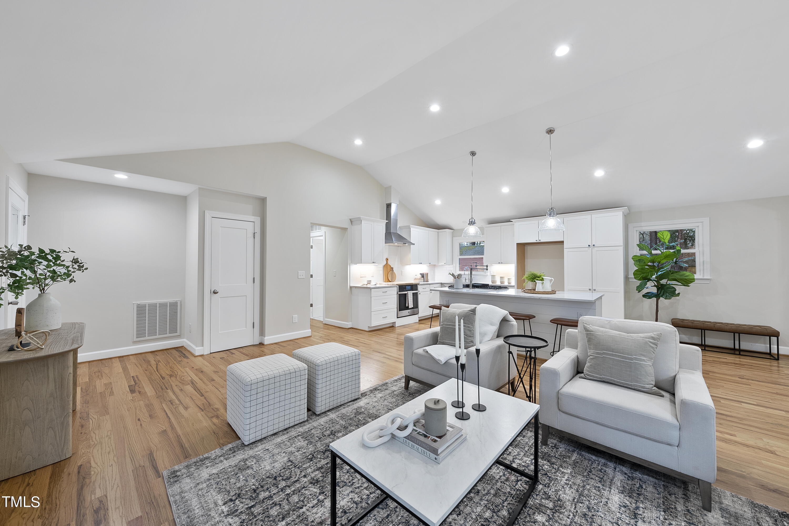 137 Lord Ashley Road Raleigh, NC 27610 - Photo 4 of 34 DSC09295