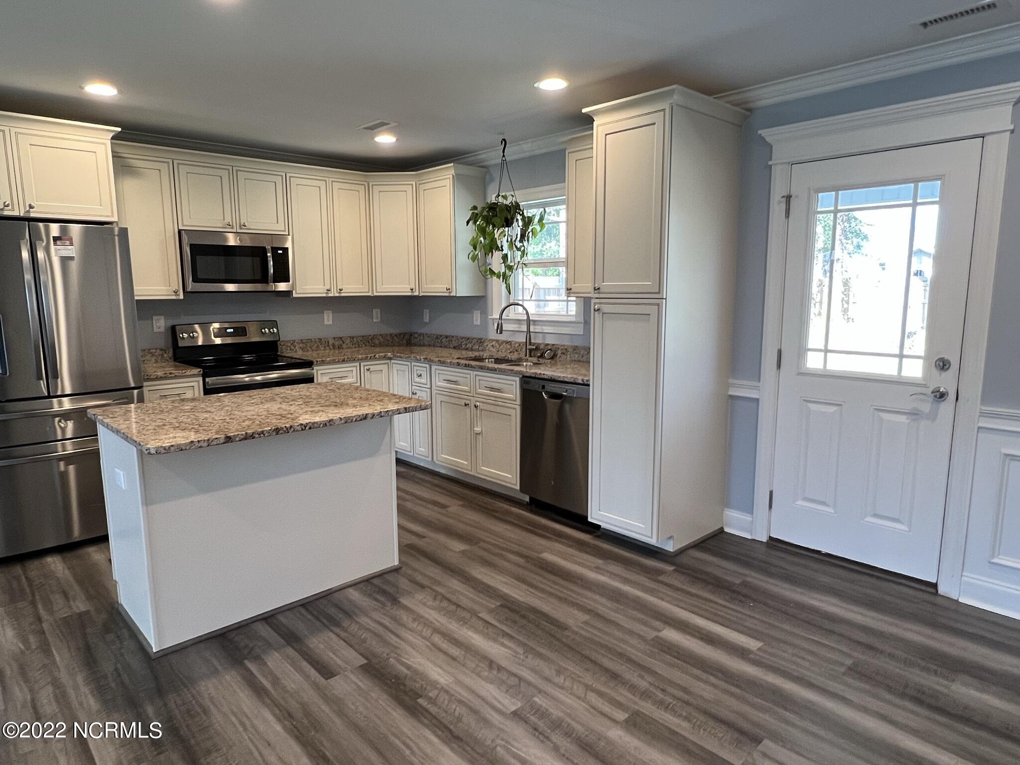 1397 East Boiling Spring Road Boiling Spring Lakes, NC 28461 - Photo 5 of 17 Kitchen Island