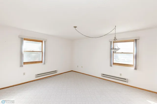 $99,900 | 131 8th Avenue Southeast, Unit 7, Mayville, ND 58257