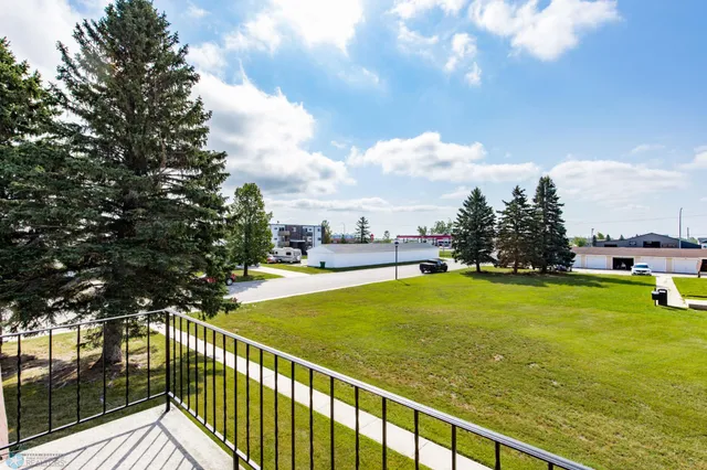 $99,900 | 131 8th Avenue Southeast, Unit 7, Mayville, ND 58257