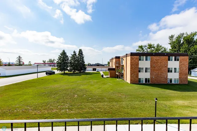 $99,900 | 131 8th Avenue Southeast, Unit 7, Mayville, ND 58257